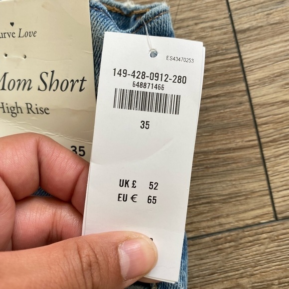 NWT Abercrombie & Fitch The Mom Shorts High Rise Distressed Women’s 35 - Picture 5 of 14